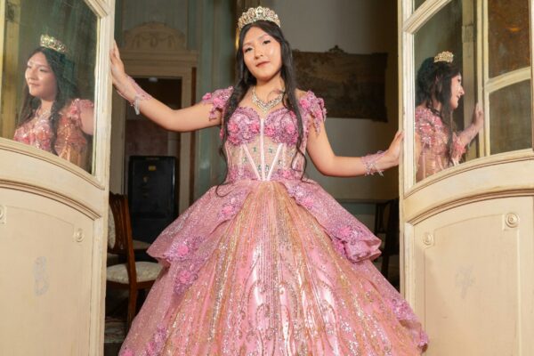 Sesión de Fotos Quinceaños en la Casa Fenandini Sesión de Fotos Quinceaños en la Casa Fenandini