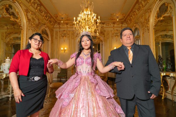 Sesión de Fotos Quinceaños en la Casa Fenandini Sesión de Fotos Quinceaños en la Casa Fenandini