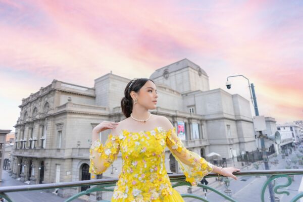 Sesión de Quinceañera en Casa Fenandini Sesión de Quinceañera en Casa Fenandini