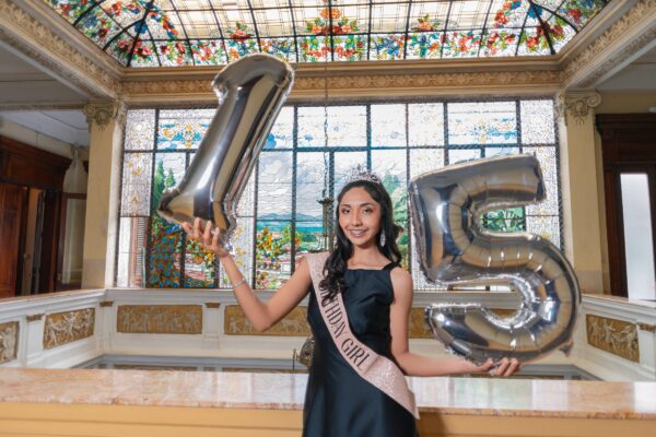 Sesión de Quinceañera en Casa Fenandini Sesión de Quinceañera en Casa Fenandini
