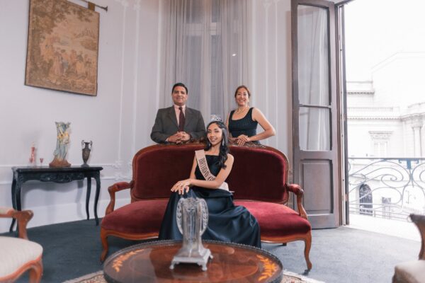 Sesión de Quinceañera en Casa Fenandini Sesión de Quinceañera en Casa Fenandini