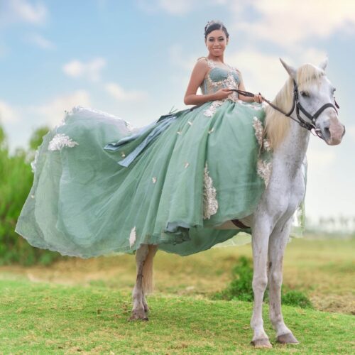 Sesión de Fotos 15 años con Caballo en Lima