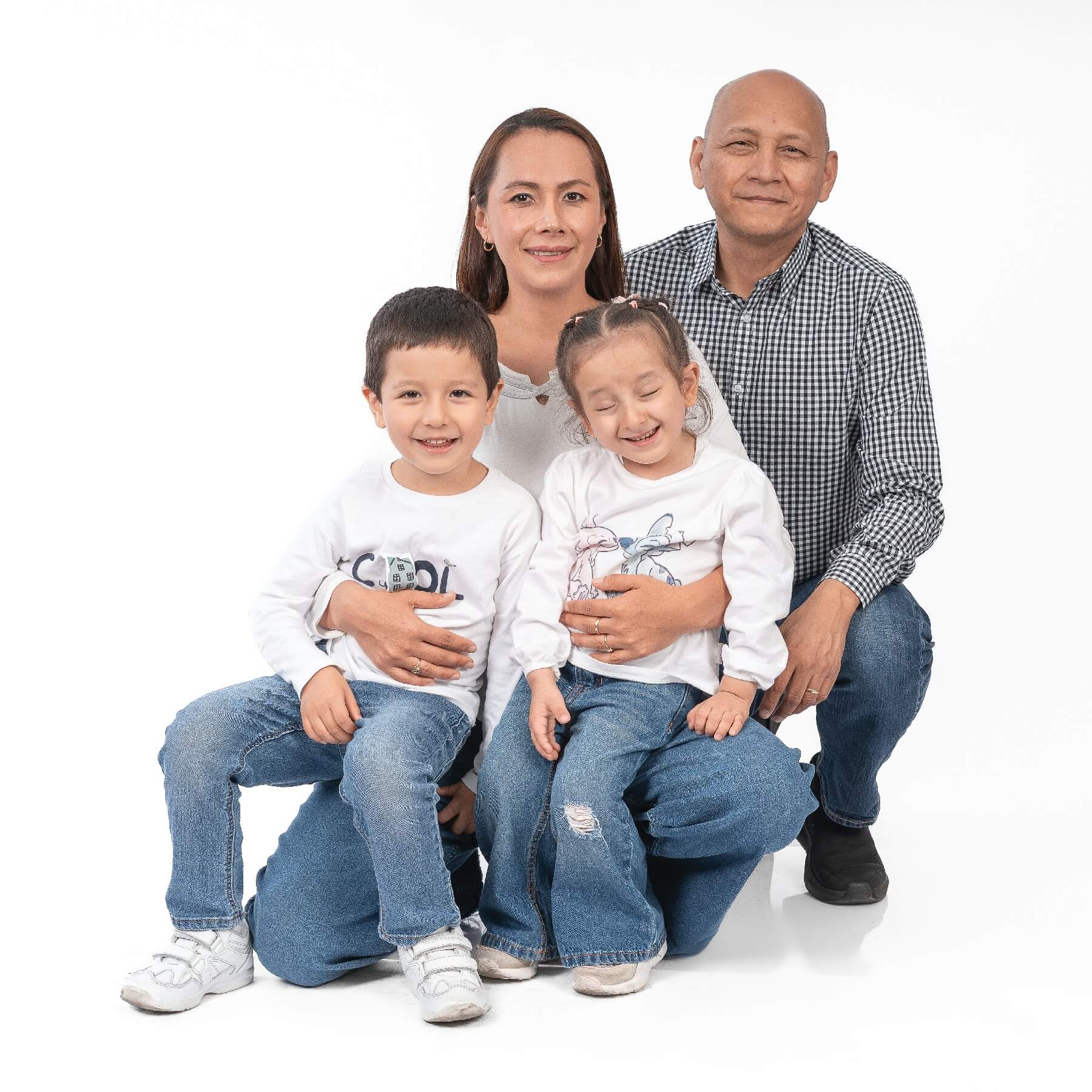 Sesión de Fotos Familiar en Estudio en Lima Miraflores
